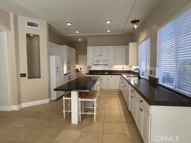 2012 Melbourne, Banning, California 92220 home-pic-4